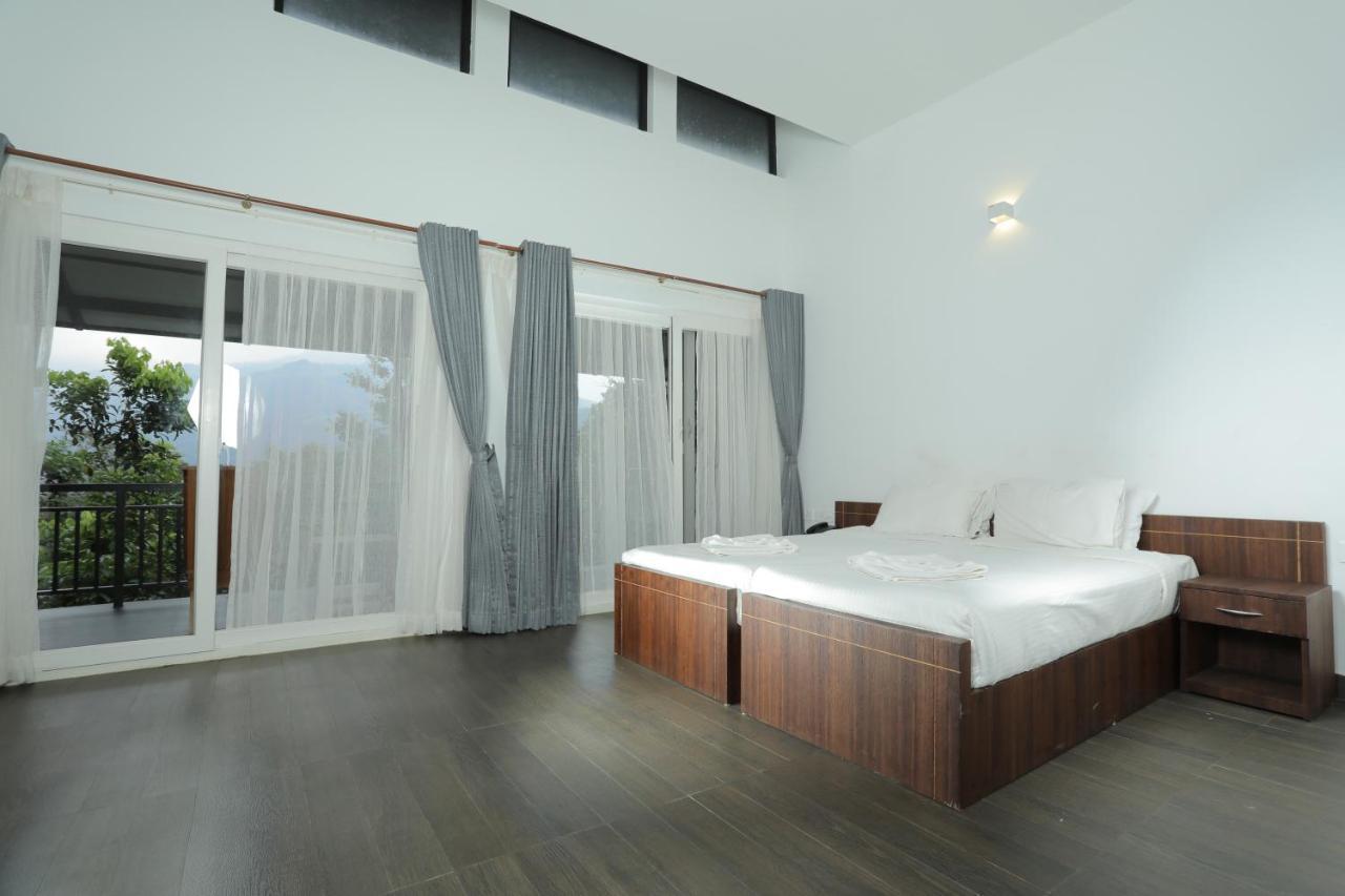 Sattva-The Awakening Garden Hotel Kakkadampoyil Bagian luar foto